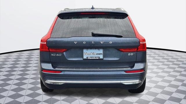 2023 Volvo XC60 B5 Ultimate Bright Theme