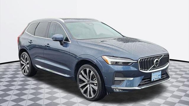 2023 Volvo XC60 B5 Ultimate Bright Theme