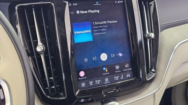 2023 Volvo XC60 B5 Ultimate Bright Theme