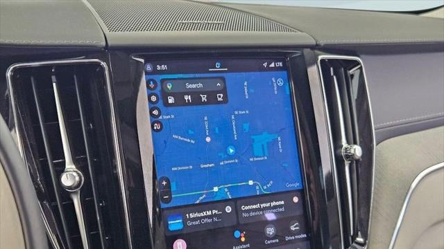 2023 Volvo XC60 B5 Ultimate Bright Theme