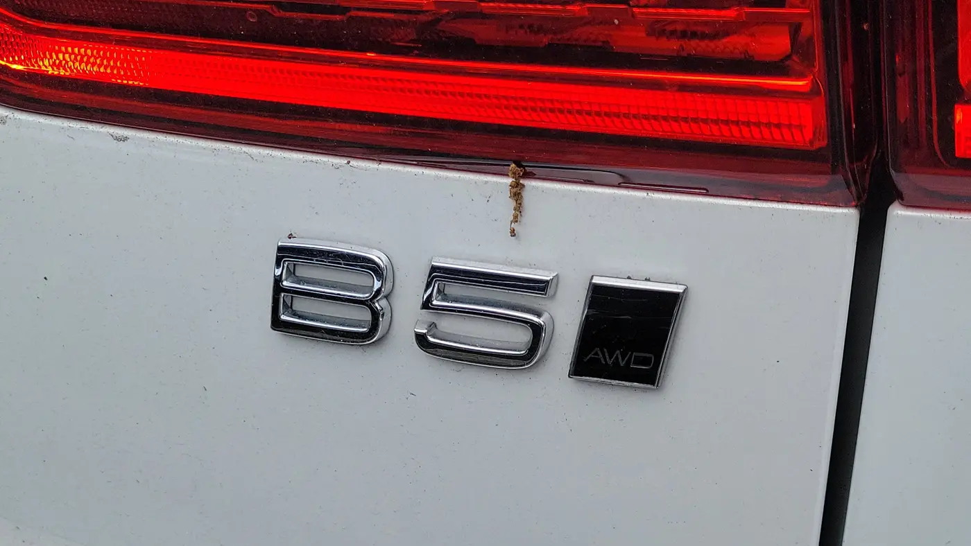 2023 Volvo XC60 B5 Plus Bright Theme