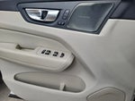 2023 XC60 Thumbnail 16