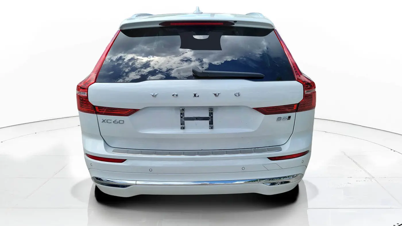 2023 Volvo XC60 B5 Plus Bright Theme