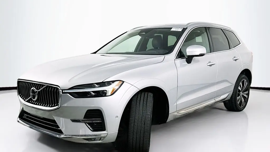 2023 Volvo XC60 B5 Plus Bright Theme
