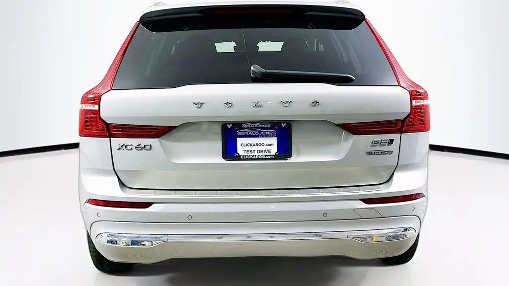 2023 Volvo XC60 B5 Plus Bright Theme