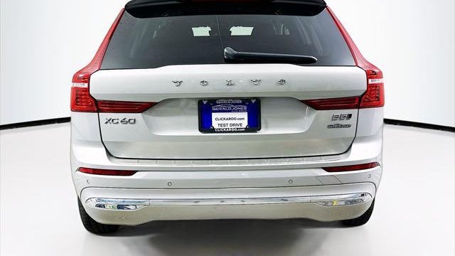 2023 Volvo XC60 B5 Plus Bright Theme