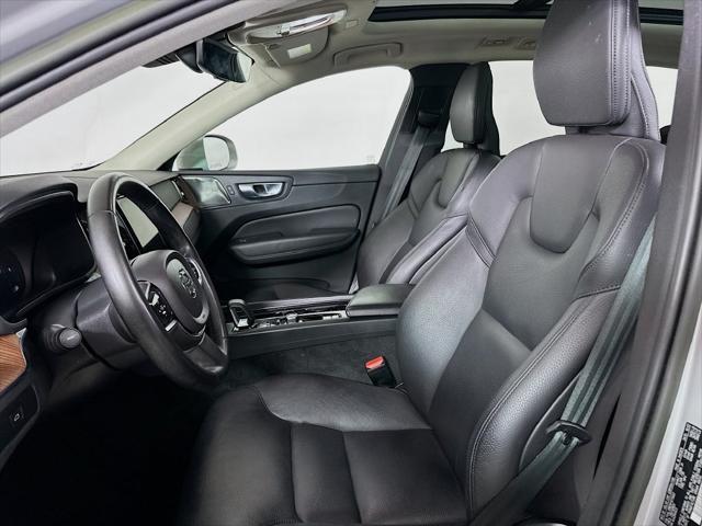 2023 Volvo XC60 - $28,155