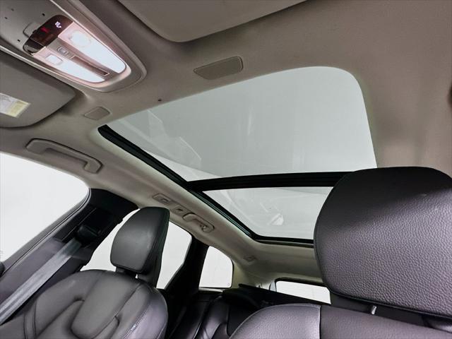 2023 Volvo XC60 - $28,155