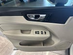 2023 XC60 Thumbnail 17