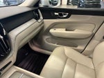 2023 XC60 Thumbnail 23