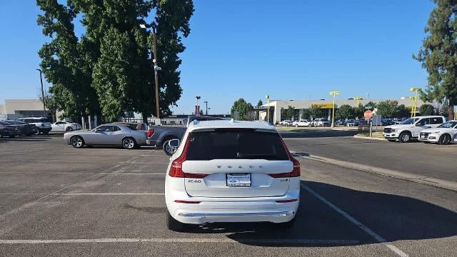 2023 Volvo XC60 B5 Plus Bright Theme