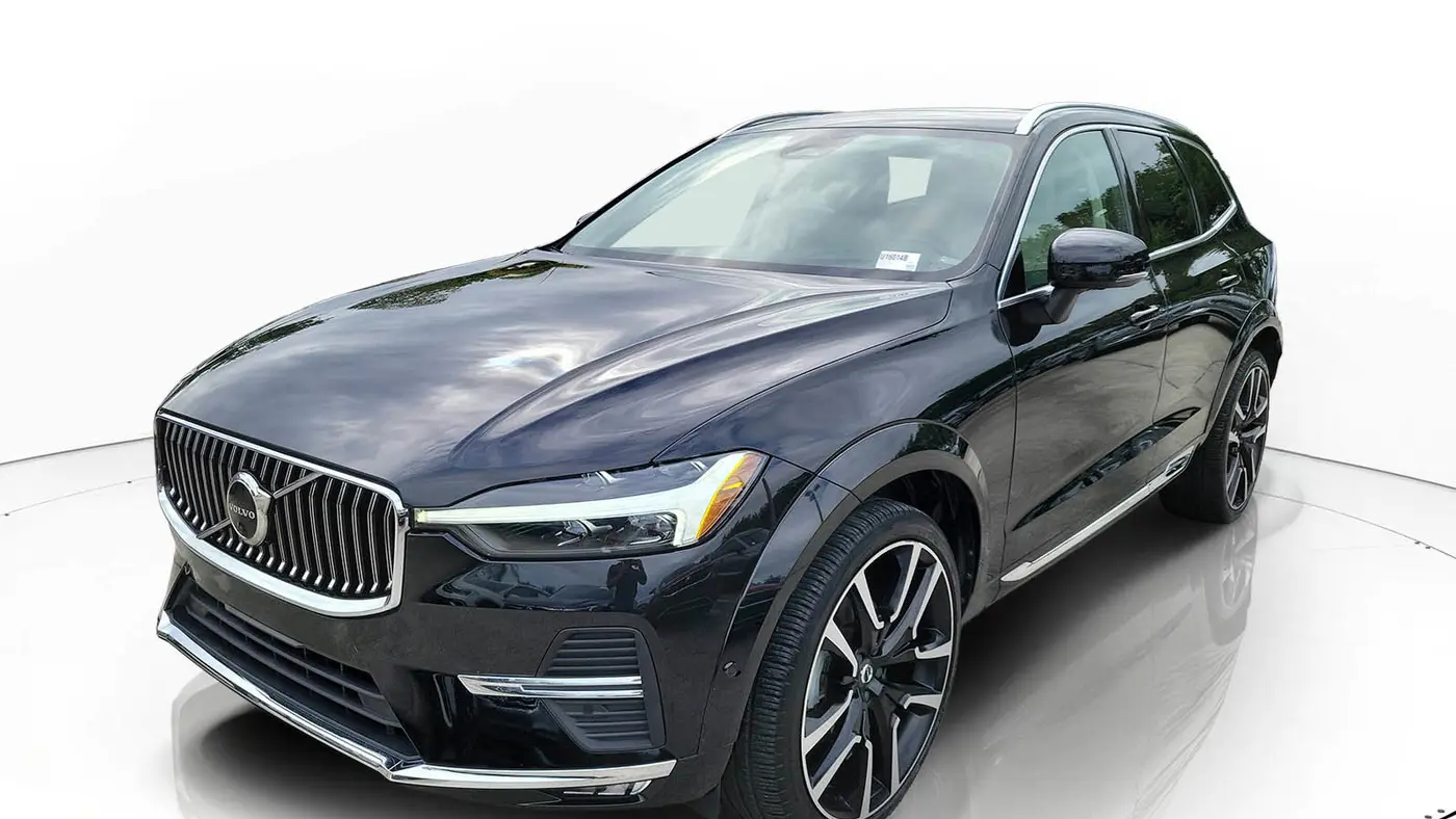 2023 Volvo XC60 B5 Ultimate Bright Theme