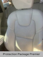 2023 XC60 Thumbnail 2