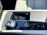 2023 XC60 Thumbnail 25