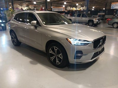 2022 Volvo XC60 AWD B5 Momentum 4DR SUV