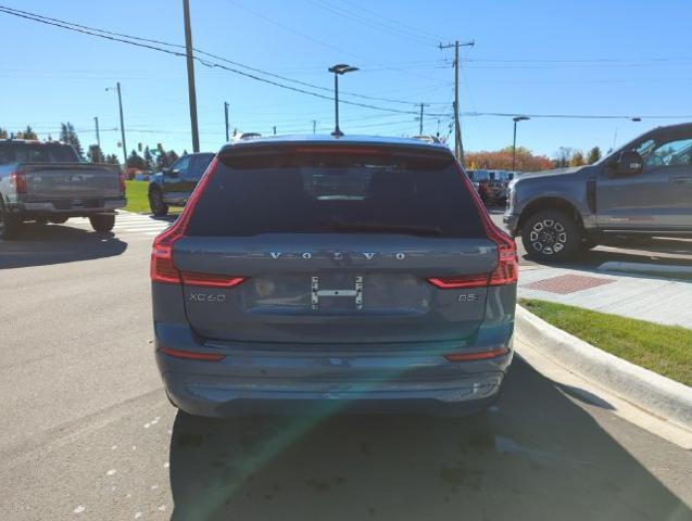 2022 Volvo XC60 - $24,304