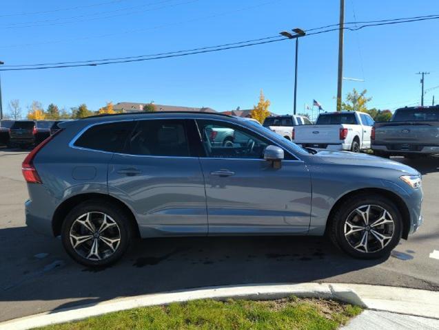 2022 Volvo XC60 - $24,304