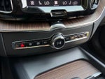 2022 XC60 Thumbnail 18