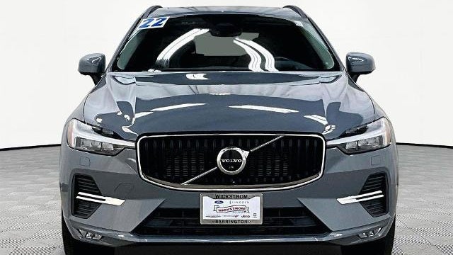 2022 Volvo XC60 B5 Momentum
