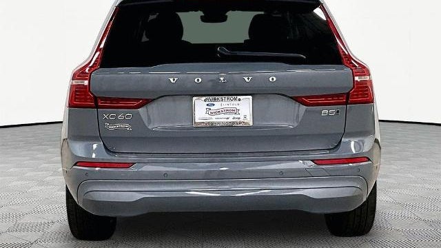 2022 Volvo XC60 B5 Momentum