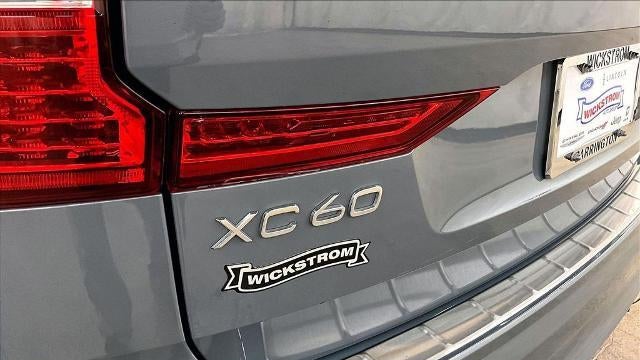 2022 Volvo XC60 B5 Momentum