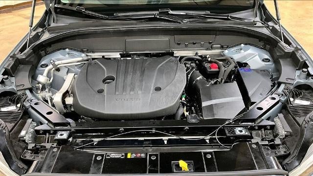 2022 Volvo XC60 B5 Momentum