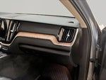 2022 XC60 Thumbnail 17