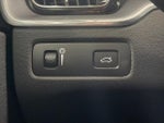 2022 XC60 Thumbnail 14