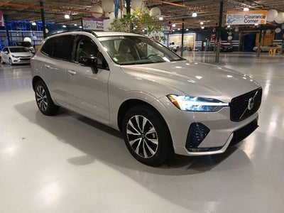 2024 Volvo XC60 AWD B5 Core Dark Theme 4DR SUV