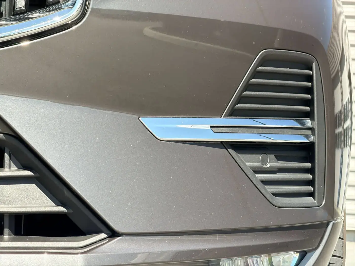 2022 Volvo XC60 - $26,175