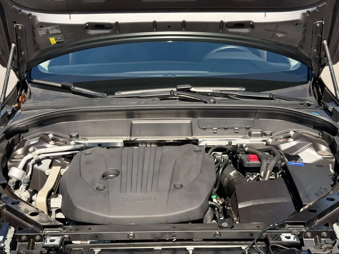 2022 Volvo XC60 - $26,175