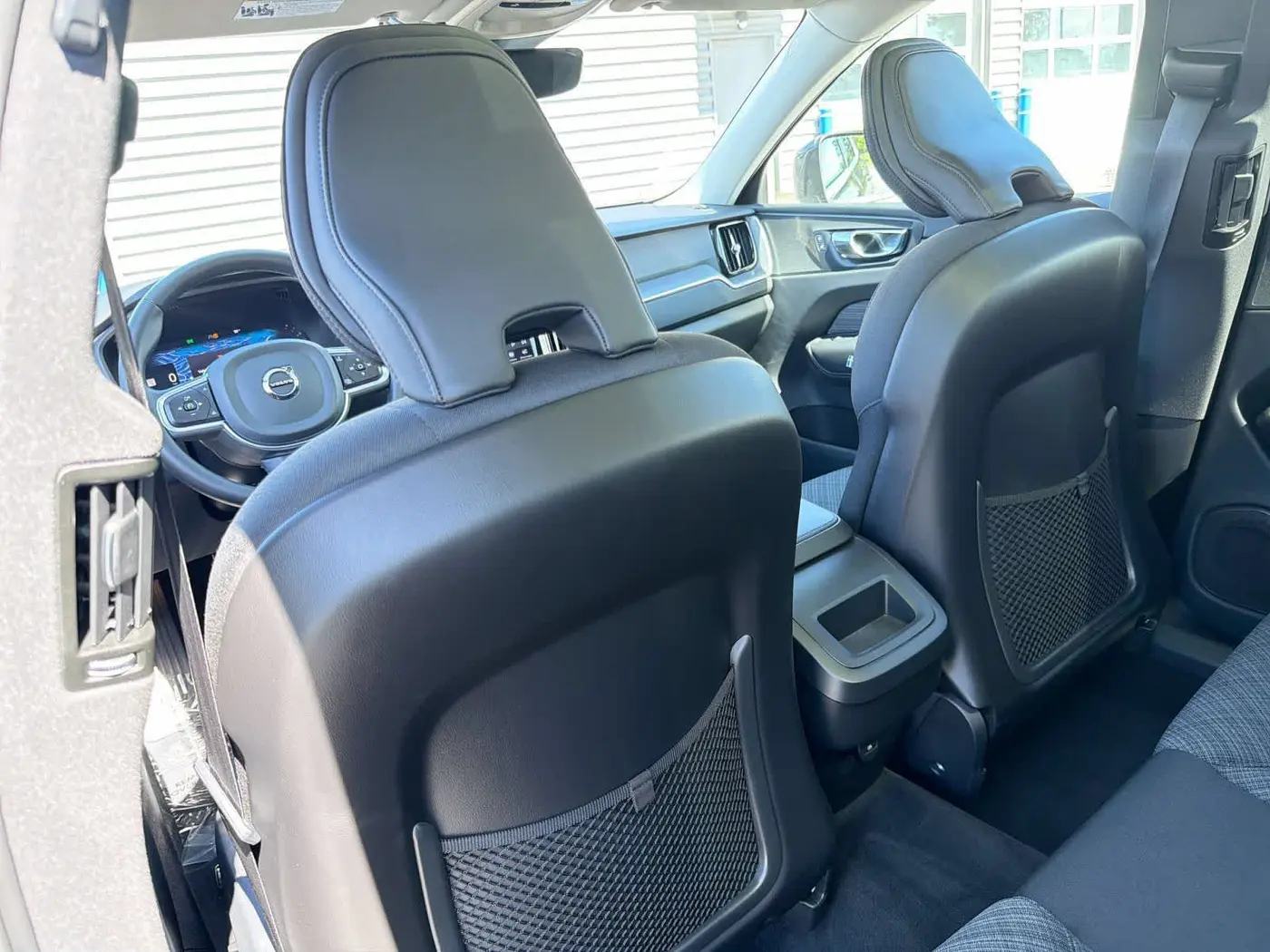 2022 Volvo XC60 - $26,175
