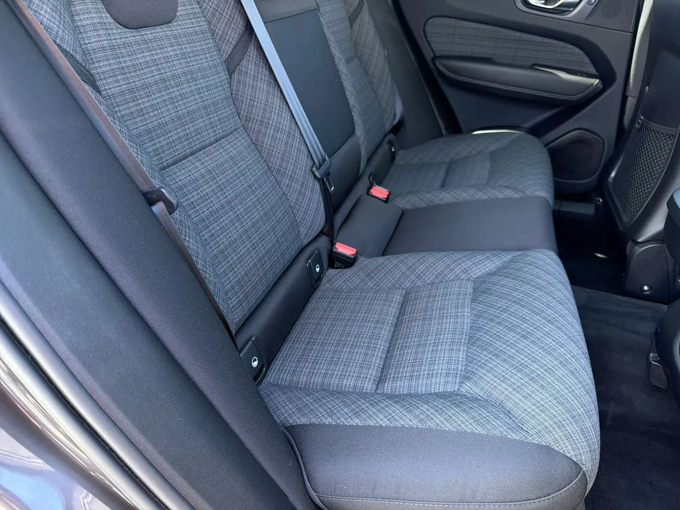 2022 Volvo XC60 - $26,175