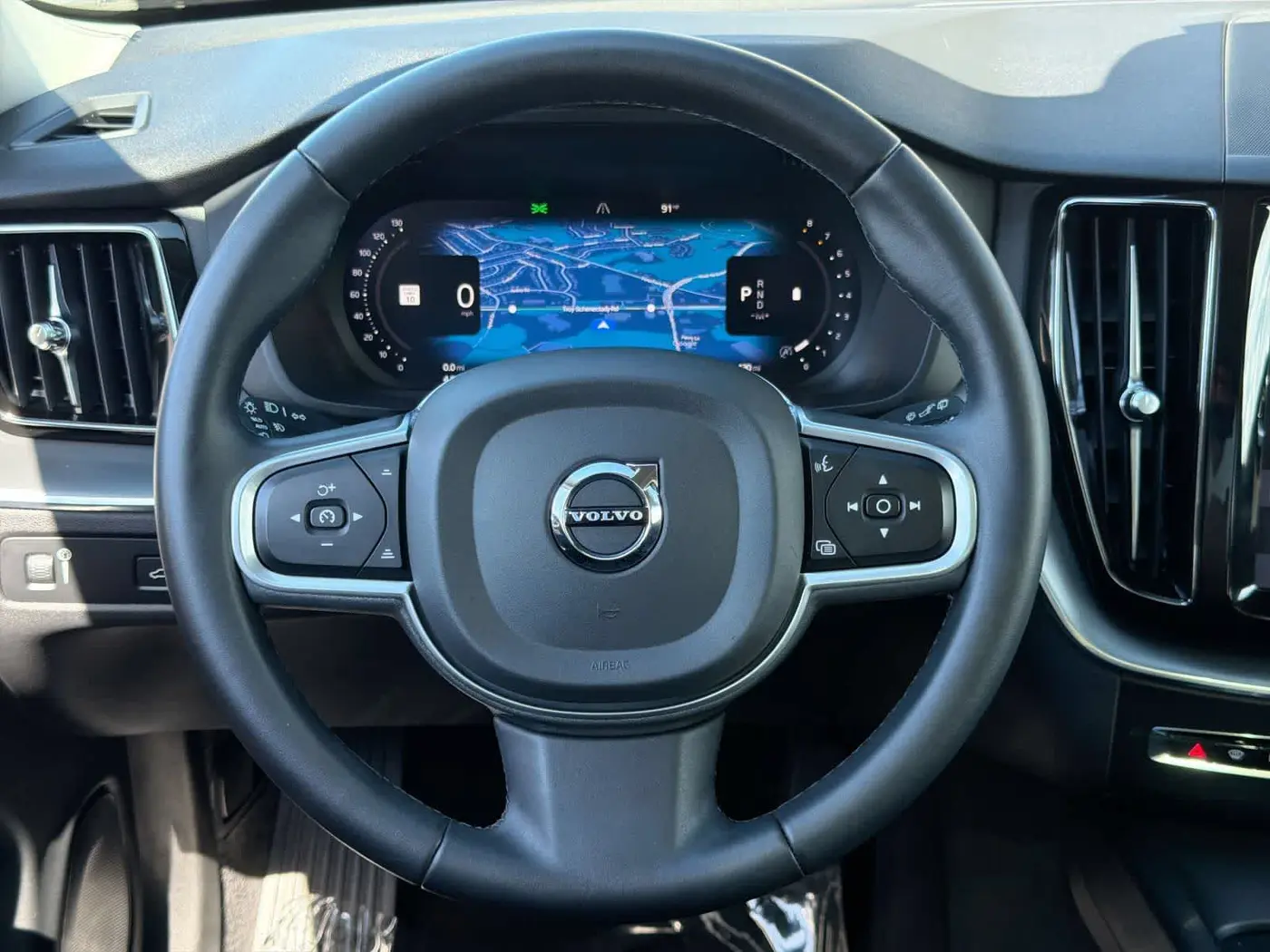 2022 Volvo XC60 - $26,175