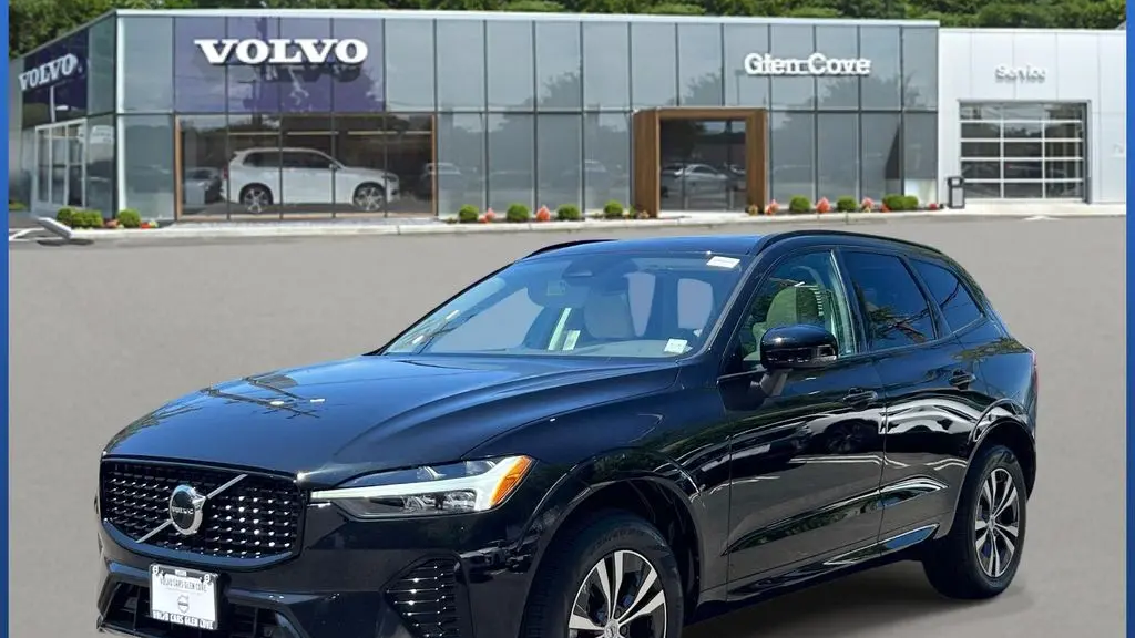 2024 Volvo XC60 B5 Core Dark Theme