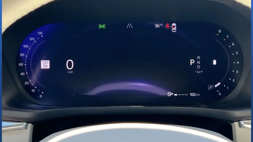 2024 Volvo XC60 B5 Core Dark Theme