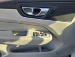 2024 XC60 Thumbnail 17