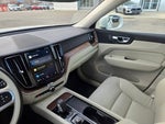 2022 XC60 Thumbnail 23