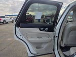 2022 XC60 Thumbnail 36