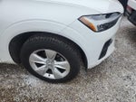2022 XC60 Thumbnail 3