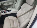 2022 XC60 Thumbnail 14