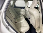 2022 XC60 Thumbnail 30