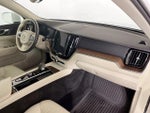 2022 XC60 Thumbnail 32