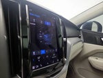 2022 XC60 Thumbnail 16