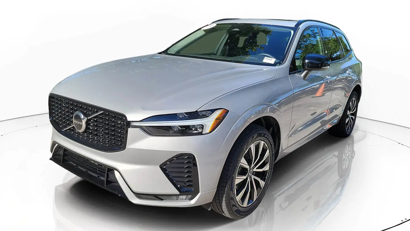 2024 Volvo XC60 B5 Core Dark Theme