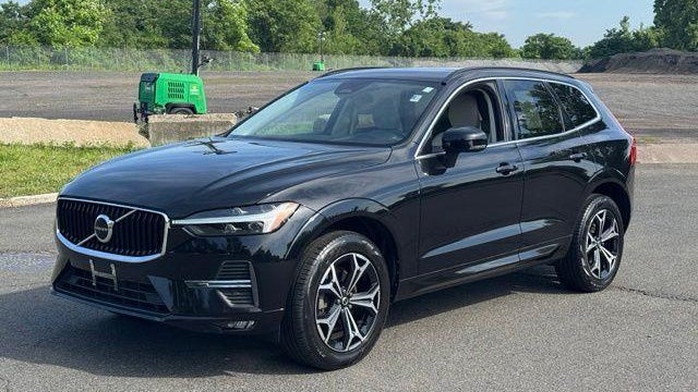 Preowned 2022 Volvo XC60 B5 Momentum for Sale