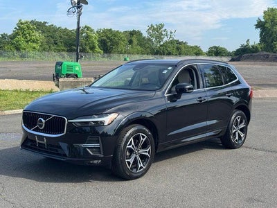 2022 Volvo XC60 AWD B5 Momentum 4DR SUV