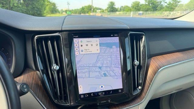 2022 Volvo XC60 B5 Momentum
