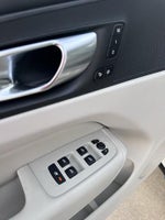 2024 XC60 Thumbnail 11