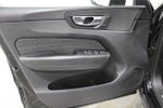 2022 XC60 Thumbnail 6